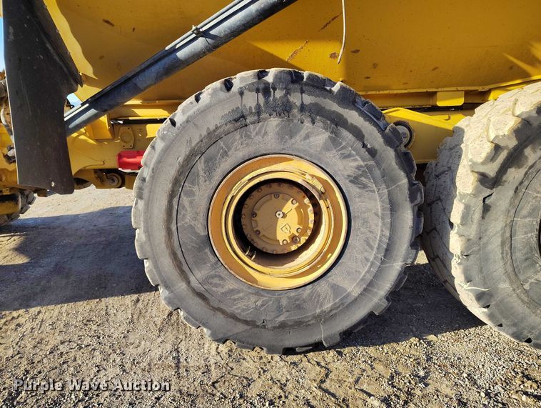 image for item DT0888 2014 Caterpillar 740B articulated haul truck