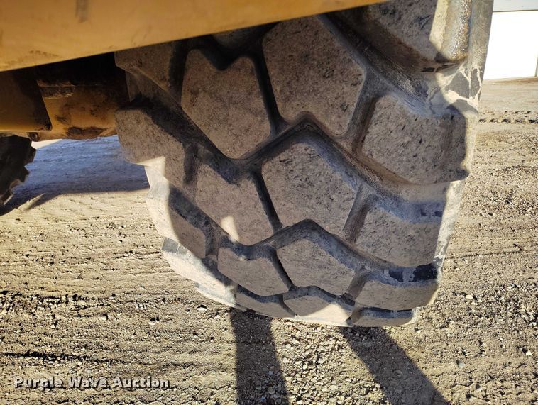 image for item DT0888 2014 Caterpillar 740B articulated haul truck