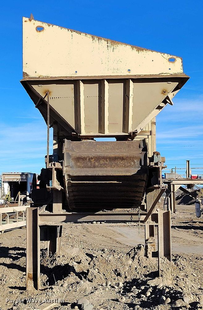 image for item DT0937 Texas apron feeder