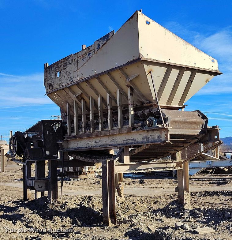 image for item DT0937 Texas apron feeder