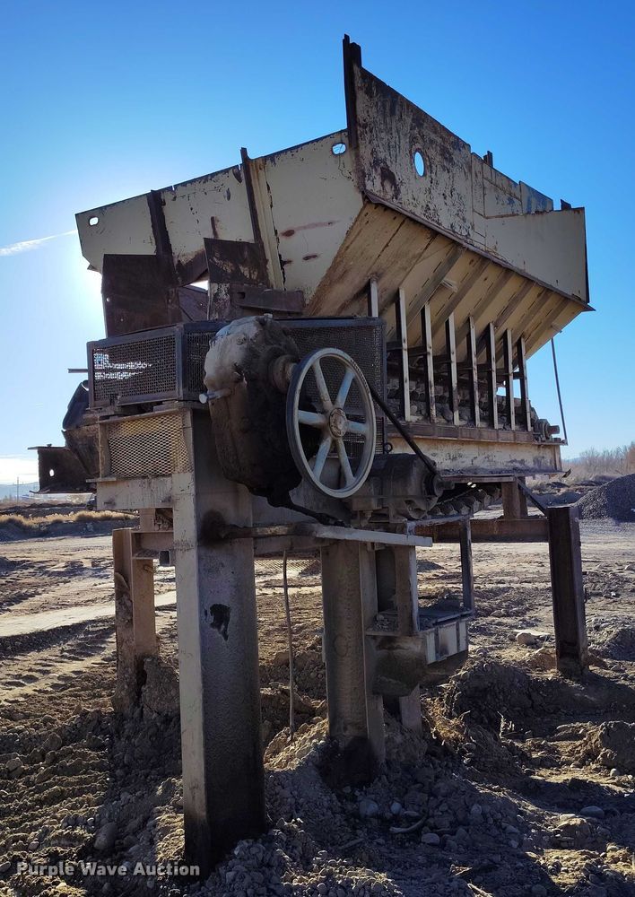 image for item DT0937 Texas apron feeder