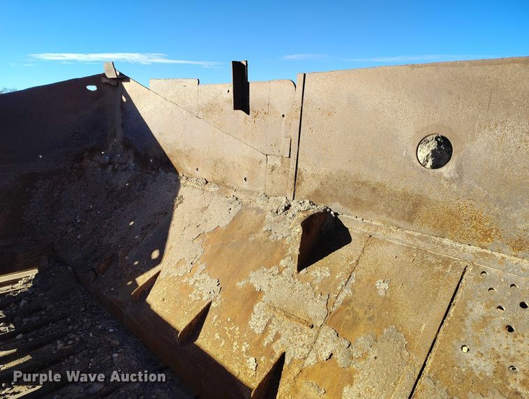 image for item DT0937 Texas apron feeder