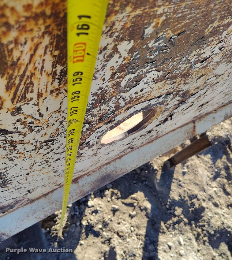 image for item DT0937 Texas apron feeder