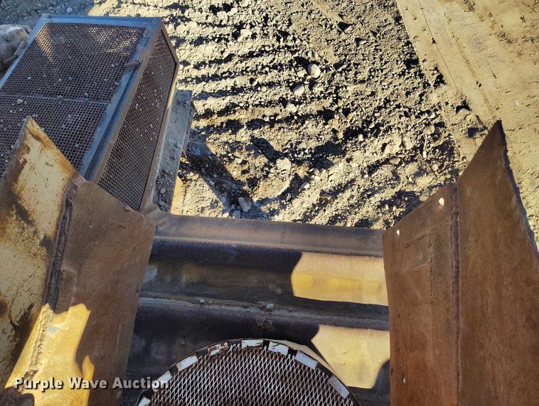 image for item DT0937 Texas apron feeder