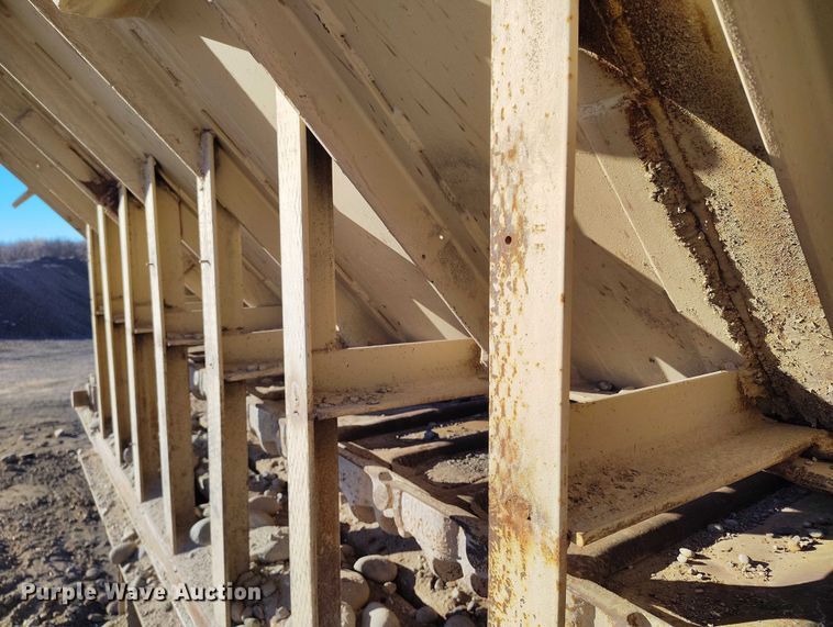 image for item DT0937 Texas apron feeder