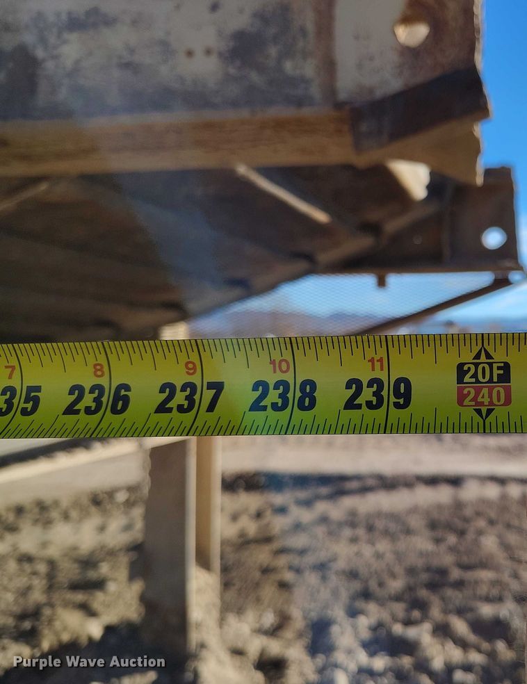 image for item DT0937 Texas apron feeder