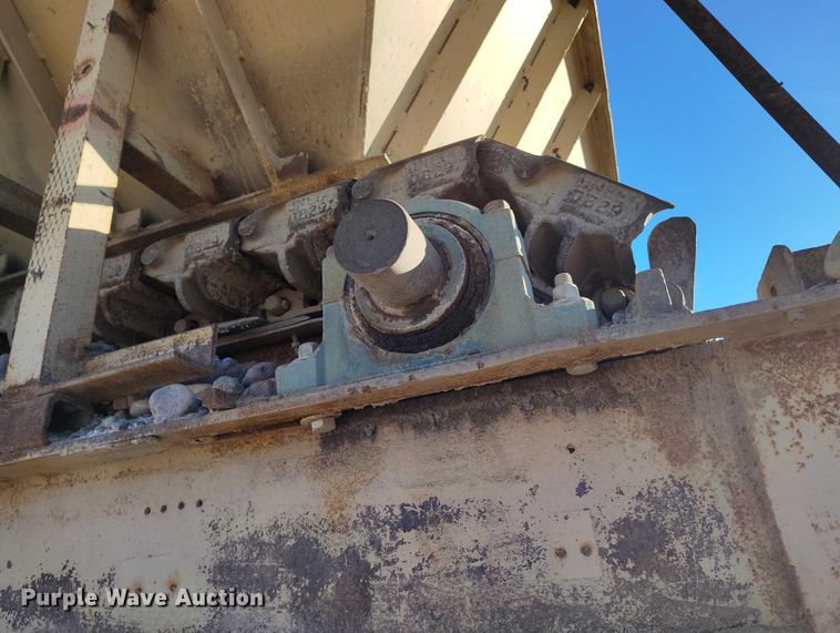 image for item DT0937 Texas apron feeder