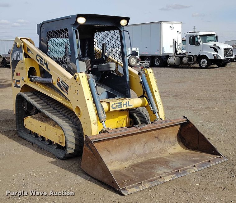image for item DT0939 2014 Gehl RT210 tracked skid steer loader