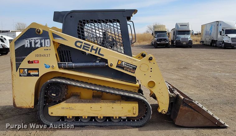 image for item DT0939 2014 Gehl RT210 tracked skid steer loader