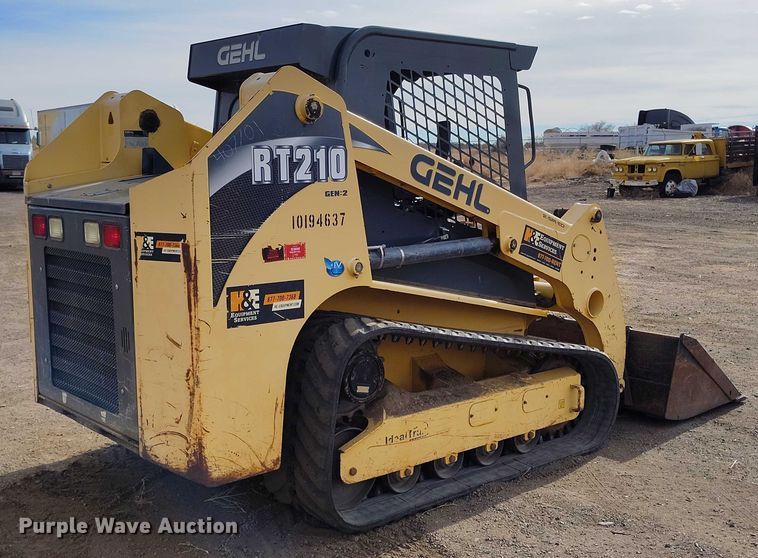 image for item DT0939 2014 Gehl RT210 tracked skid steer loader