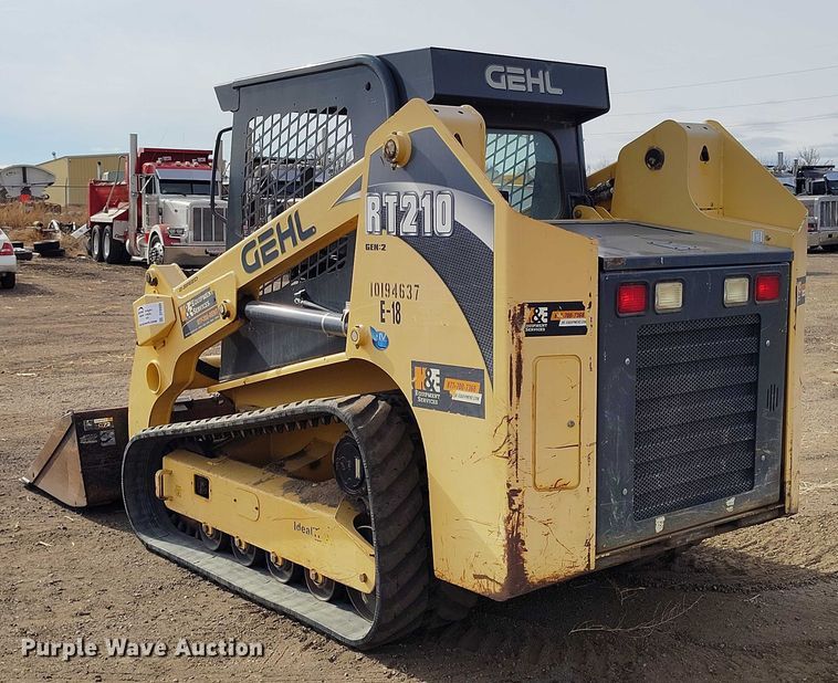 image for item DT0939 2014 Gehl RT210 tracked skid steer loader