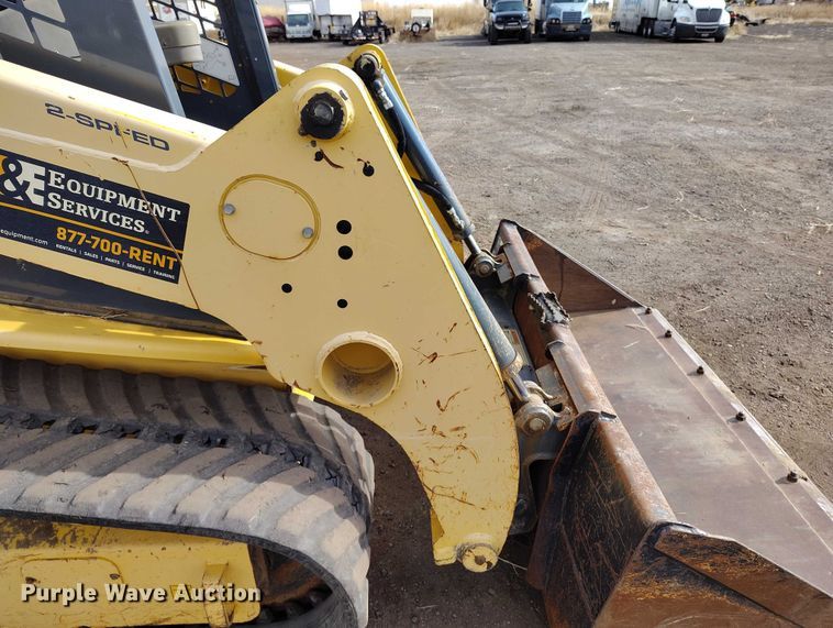 image for item DT0939 2014 Gehl RT210 tracked skid steer loader