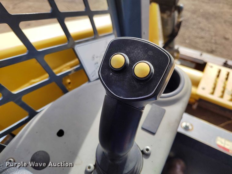 image for item DT0939 2014 Gehl RT210 tracked skid steer loader