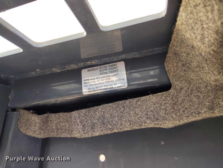 image for item DT0939 2014 Gehl RT210 tracked skid steer loader