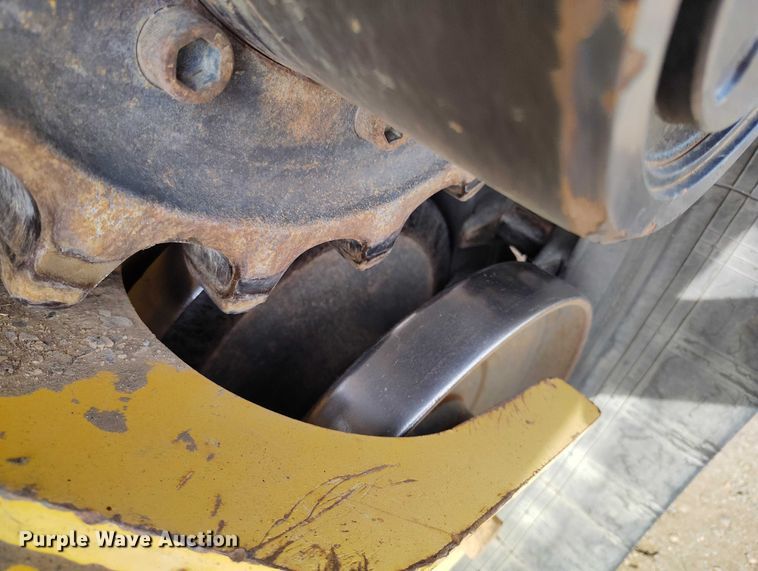 image for item DT0939 2014 Gehl RT210 tracked skid steer loader