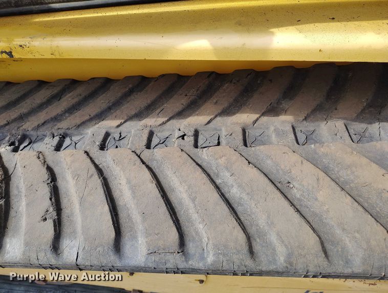 image for item DT0939 2014 Gehl RT210 tracked skid steer loader