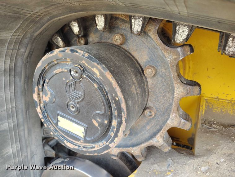 image for item DT0939 2014 Gehl RT210 tracked skid steer loader