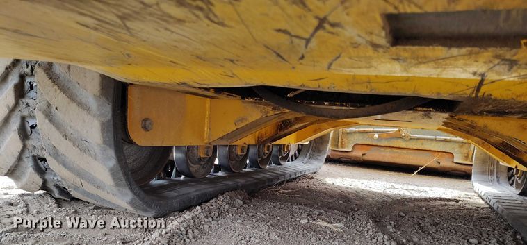 image for item DT0939 2014 Gehl RT210 tracked skid steer loader