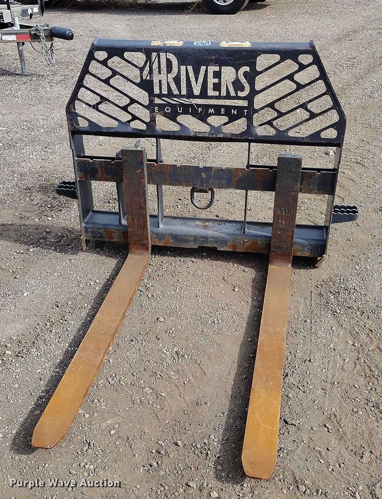 image for item DT0939 2014 Gehl RT210 tracked skid steer loader