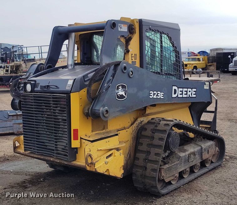 image for item DT0940 2016 John Deere 323E tracked skid steer loader