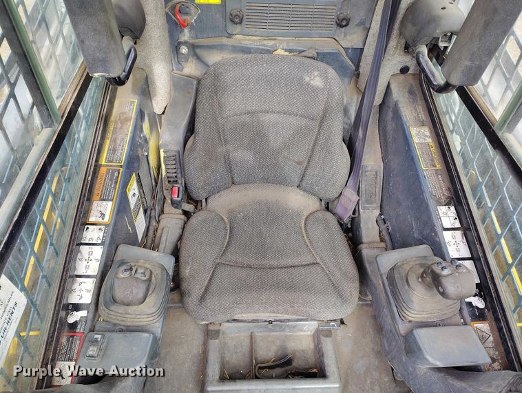 image for item DT0940 2016 John Deere 323E tracked skid steer loader