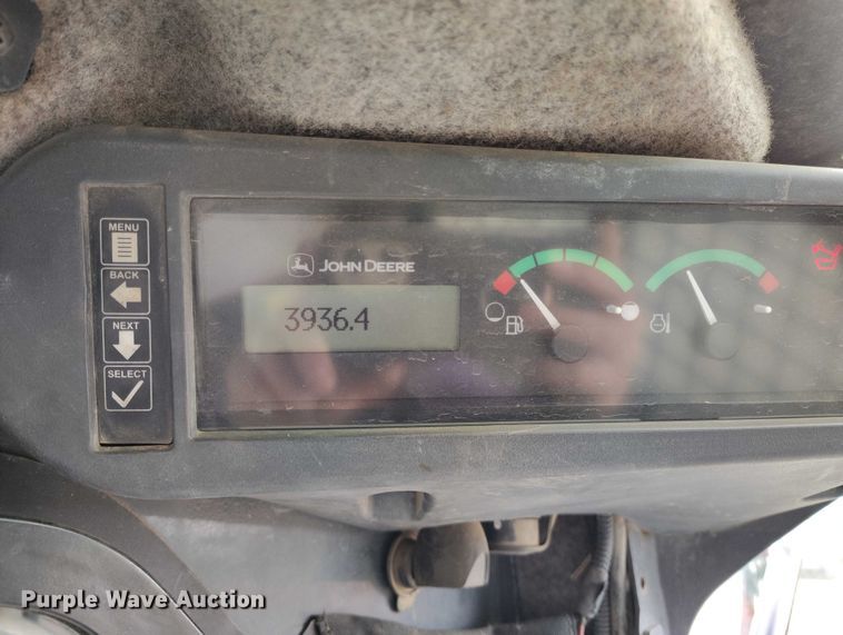 image for item DT0940 2016 John Deere 323E tracked skid steer loader