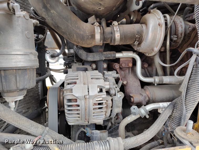 image for item DT0940 2016 John Deere 323E tracked skid steer loader