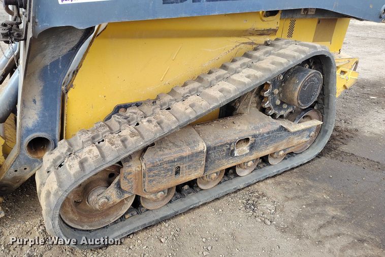 image for item DT0940 2016 John Deere 323E tracked skid steer loader