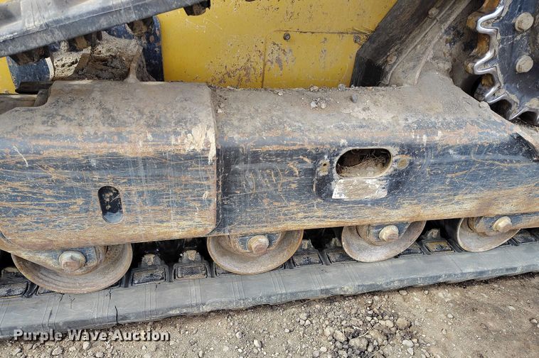 image for item DT0940 2016 John Deere 323E tracked skid steer loader