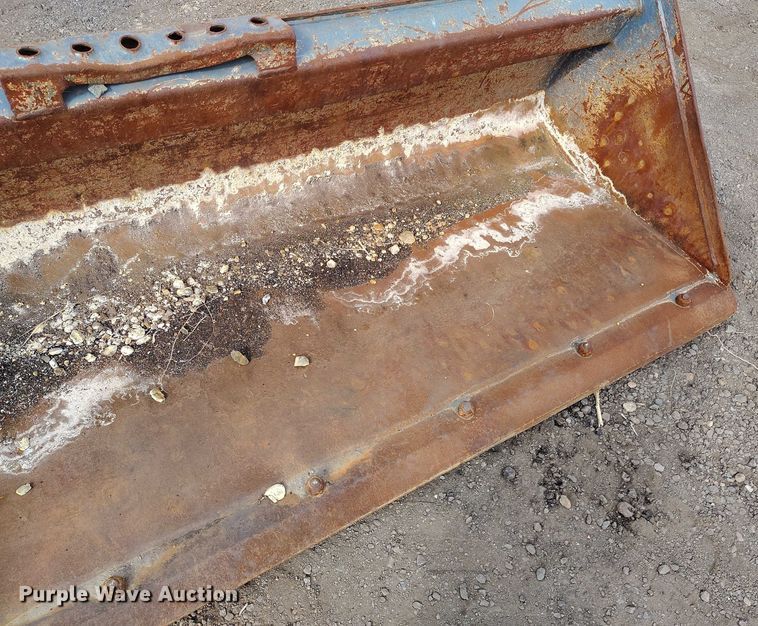 image for item DT0940 2016 John Deere 323E tracked skid steer loader