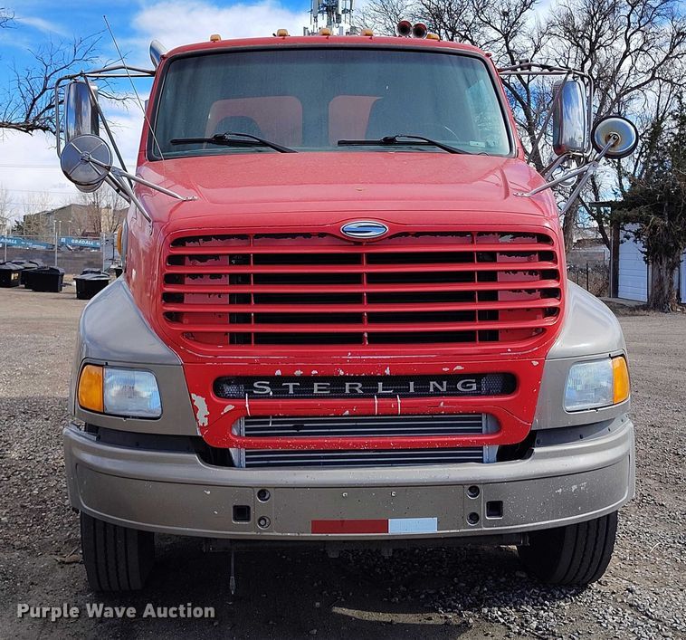 image for item DT0961 2001 Sterling A-Line vacuum truck