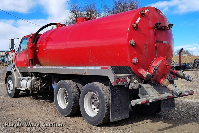 image for item DT0961 2001 Sterling A-Line vacuum truck