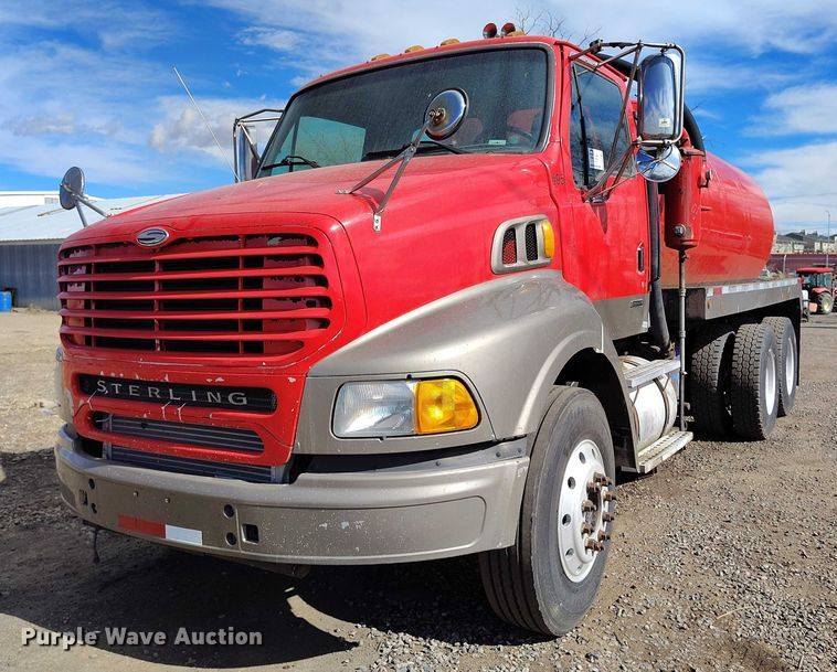 image for item DT0961 2001 Sterling A-Line vacuum truck