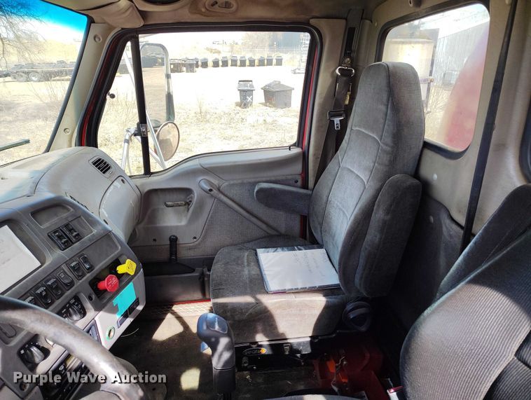 image for item DT0961 2001 Sterling A-Line vacuum truck