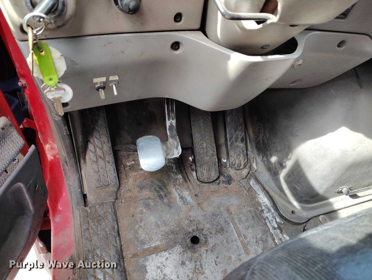 image for item DT0961 2001 Sterling A-Line vacuum truck