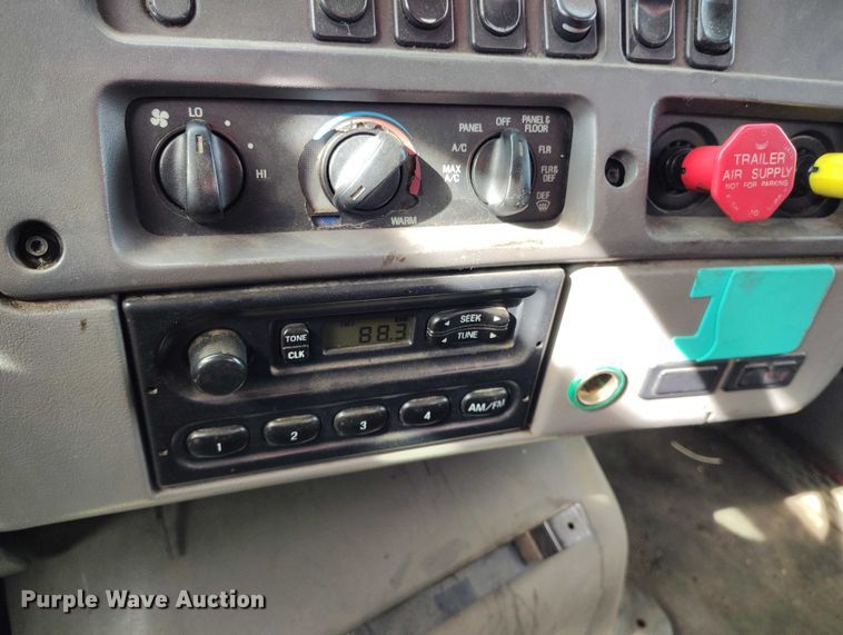 image for item DT0961 2001 Sterling A-Line vacuum truck