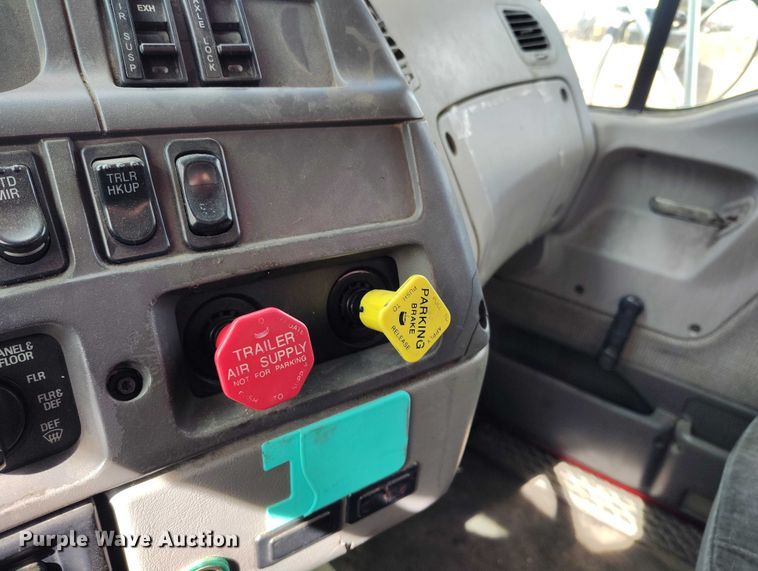 image for item DT0961 2001 Sterling A-Line vacuum truck