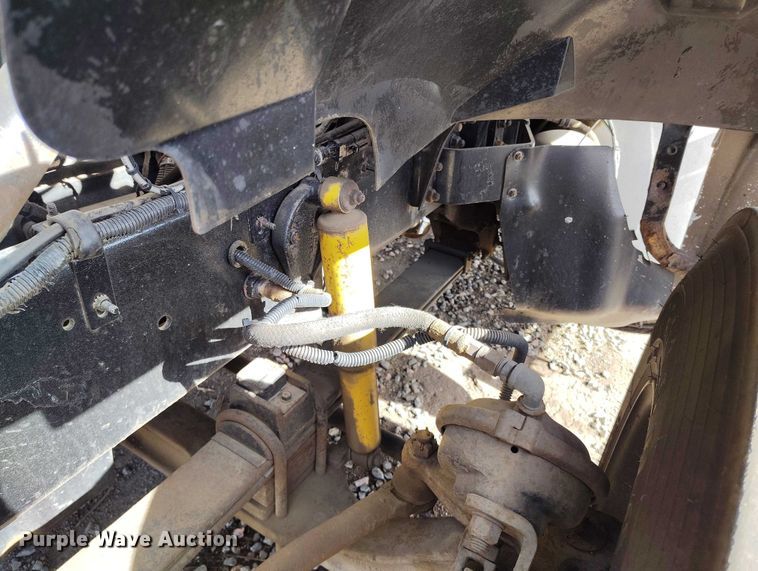 image for item DT0961 2001 Sterling A-Line vacuum truck