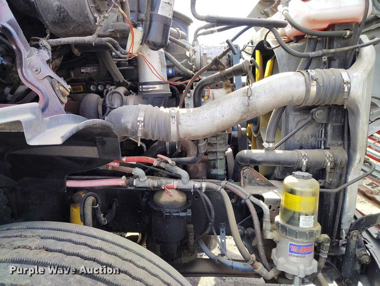 image for item DT0961 2001 Sterling A-Line vacuum truck