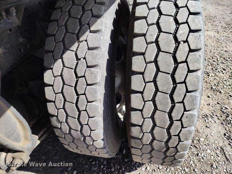 image for item DT0961 2001 Sterling A-Line vacuum truck