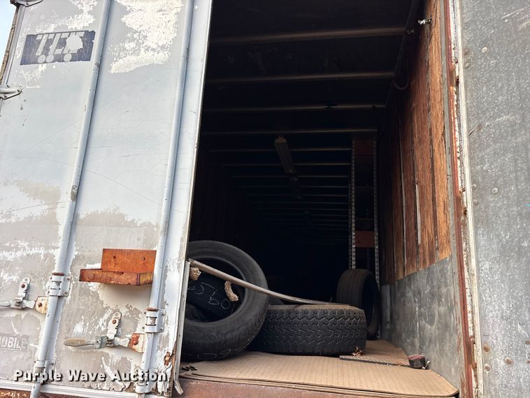 image for item DT4992 1973 Trailmobile A11A1SAH dry van trailer