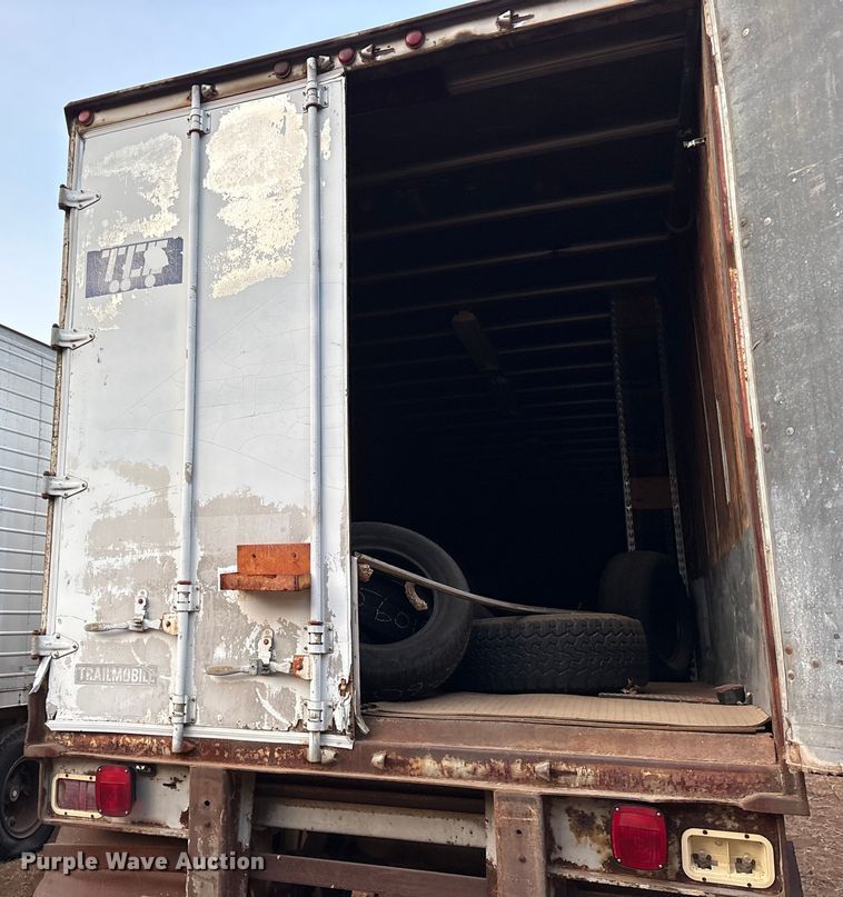 image for item DT4992 1973 Trailmobile A11A1SAH dry van trailer