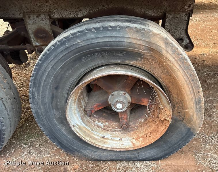 image for item DT4992 1973 Trailmobile A11A1SAH dry van trailer