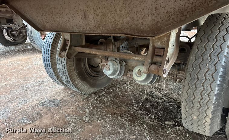 image for item DT4993 1980 Nabors dry van trailer