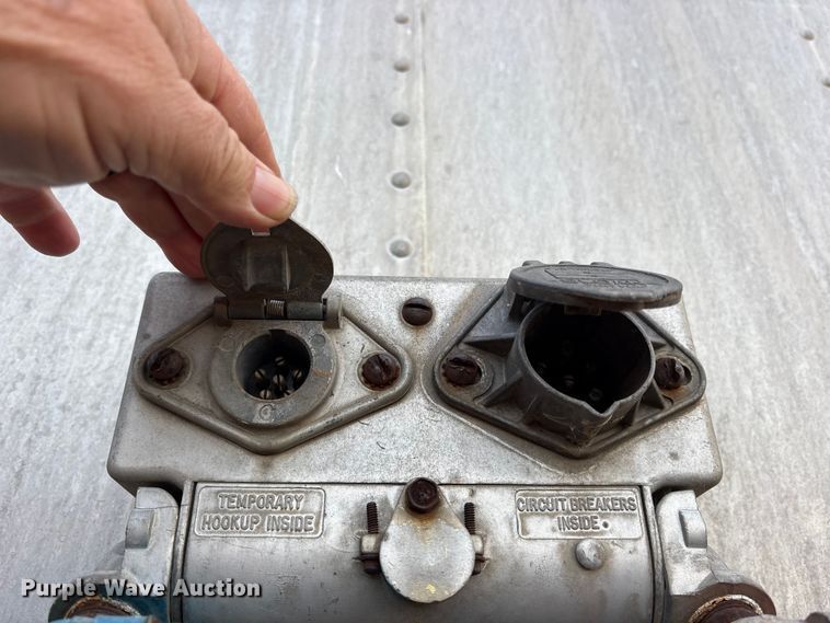 image for item DT4993 1980 Nabors dry van trailer