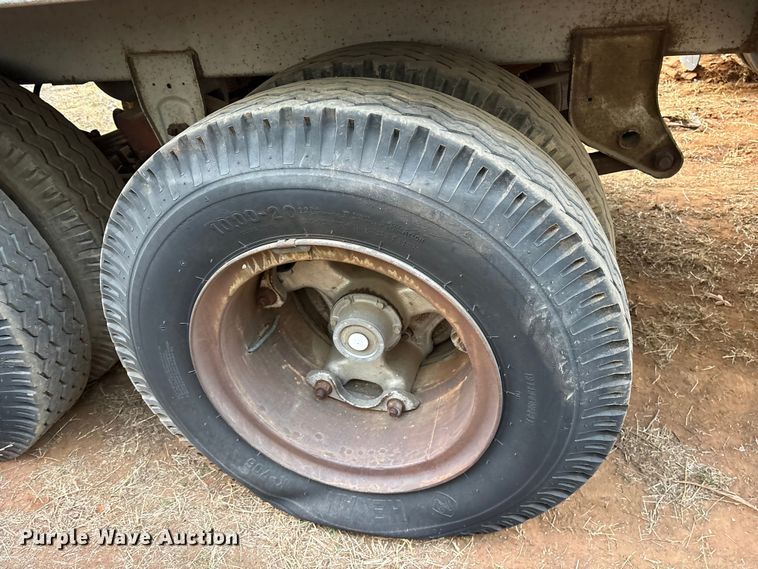 image for item DT4993 1980 Nabors dry van trailer