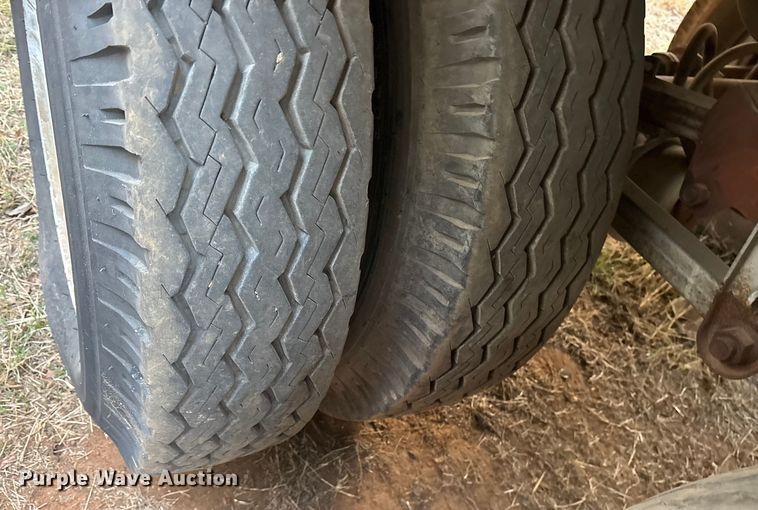 image for item DT4993 1980 Nabors dry van trailer