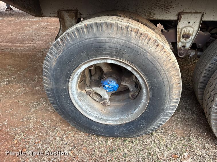 image for item DT4993 1980 Nabors dry van trailer