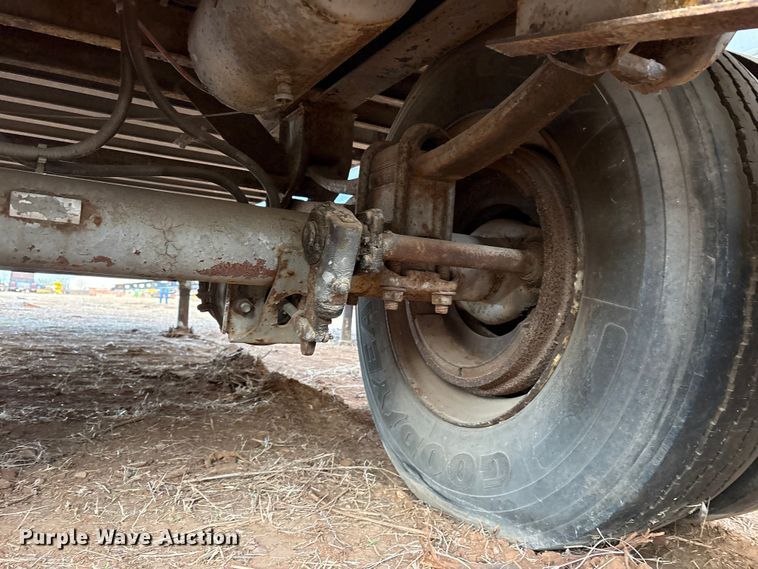 image for item DT4994 1982 Wabash dry van trailer