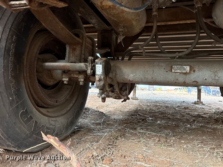 image for item DT4994 1982 Wabash dry van trailer